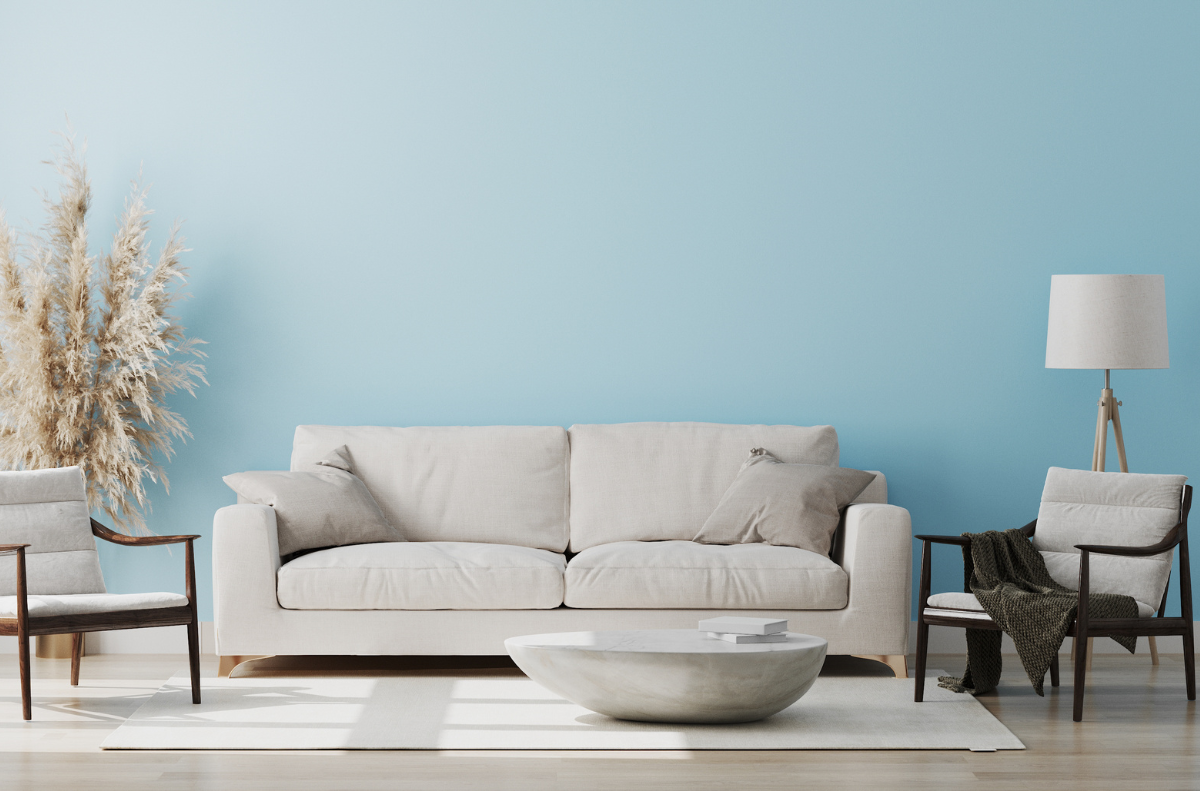 ruang tamu dengan cat biru langit