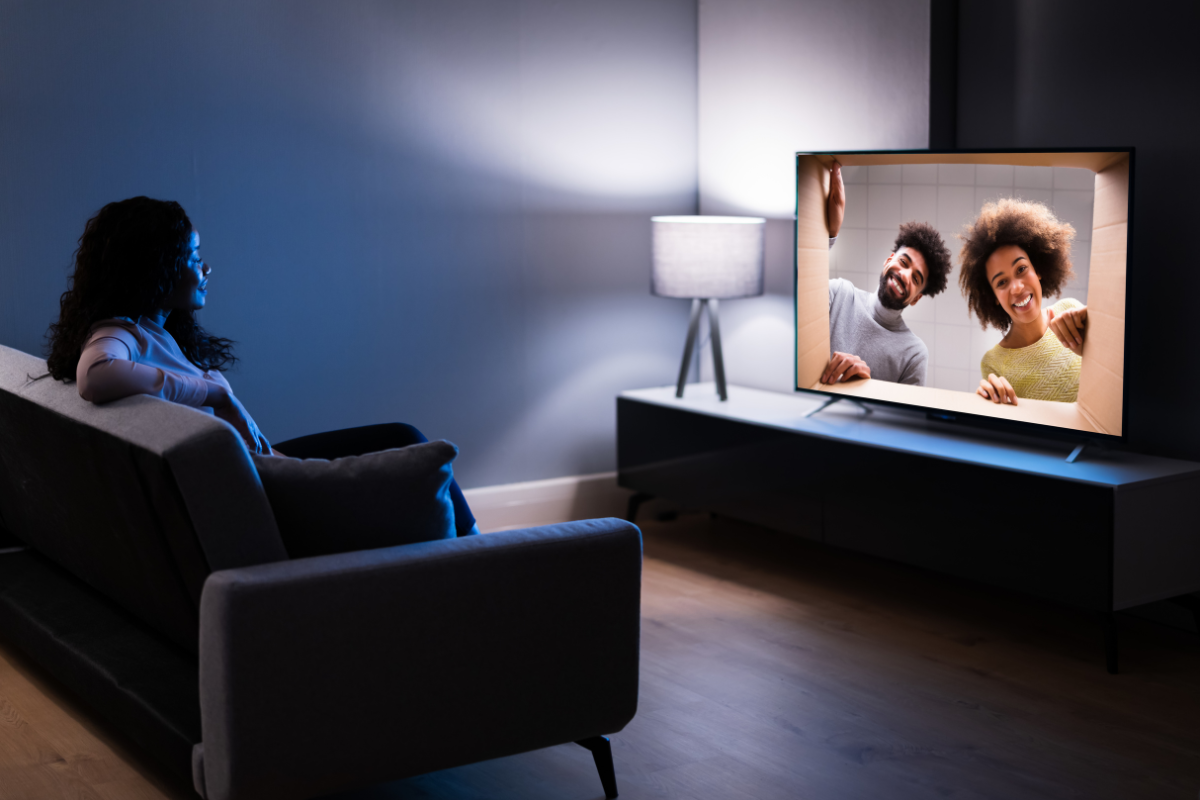 menikmati tayangan digital tv