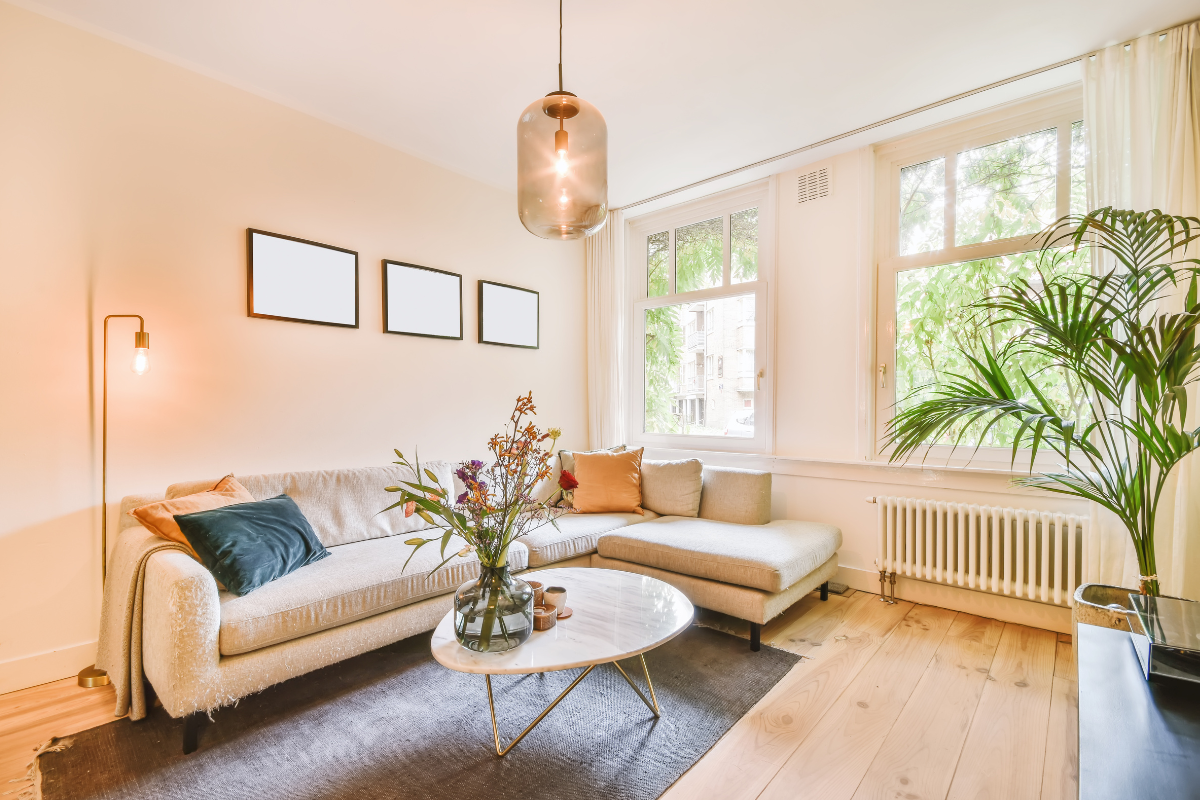 ruang tamu dengan warna beige